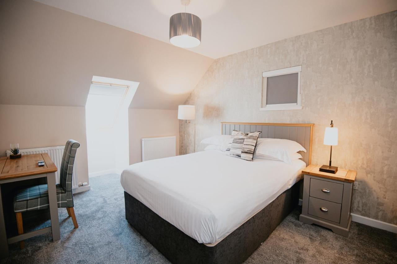 The Seafield Arms Hotel Cullen - Self Catering Exteriör bild